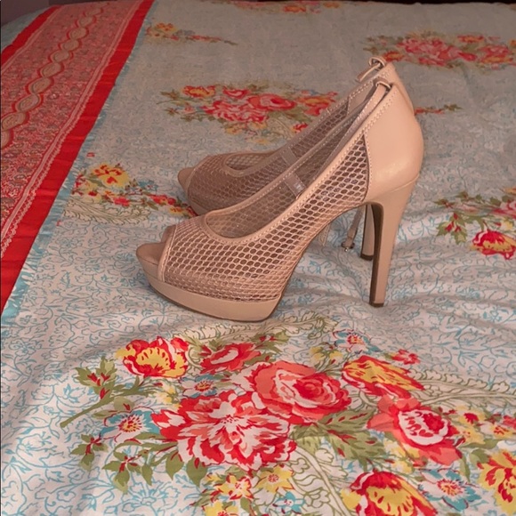 Heels - Picture 5 of 6